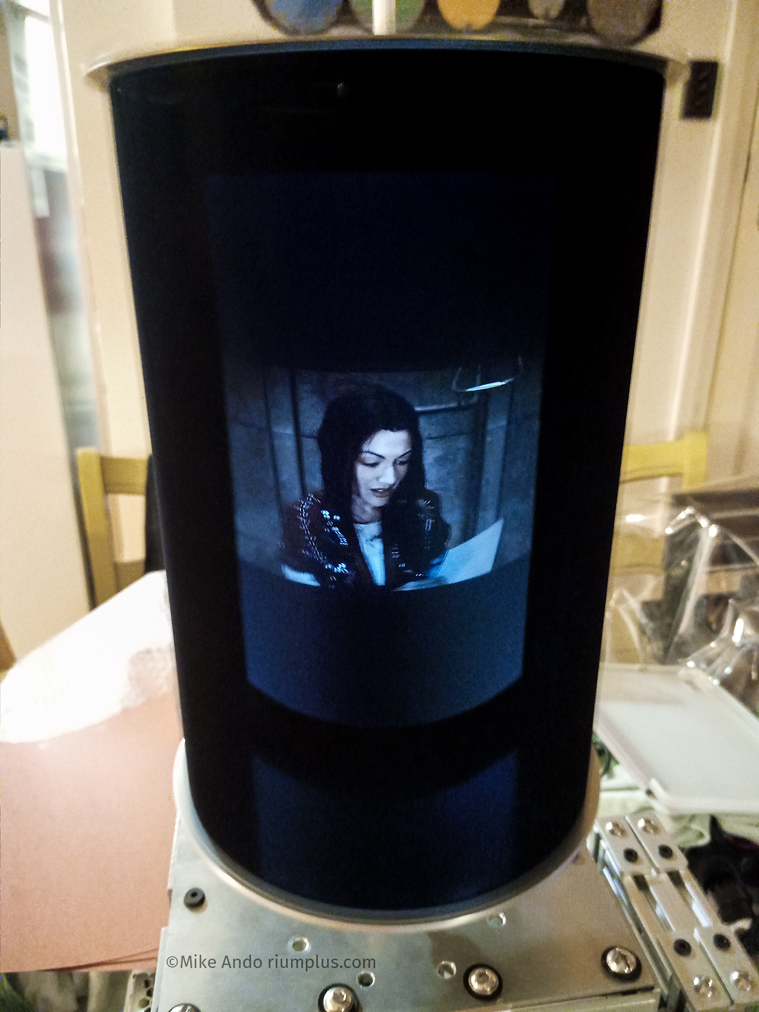 Andotrope Display showing its curved nature