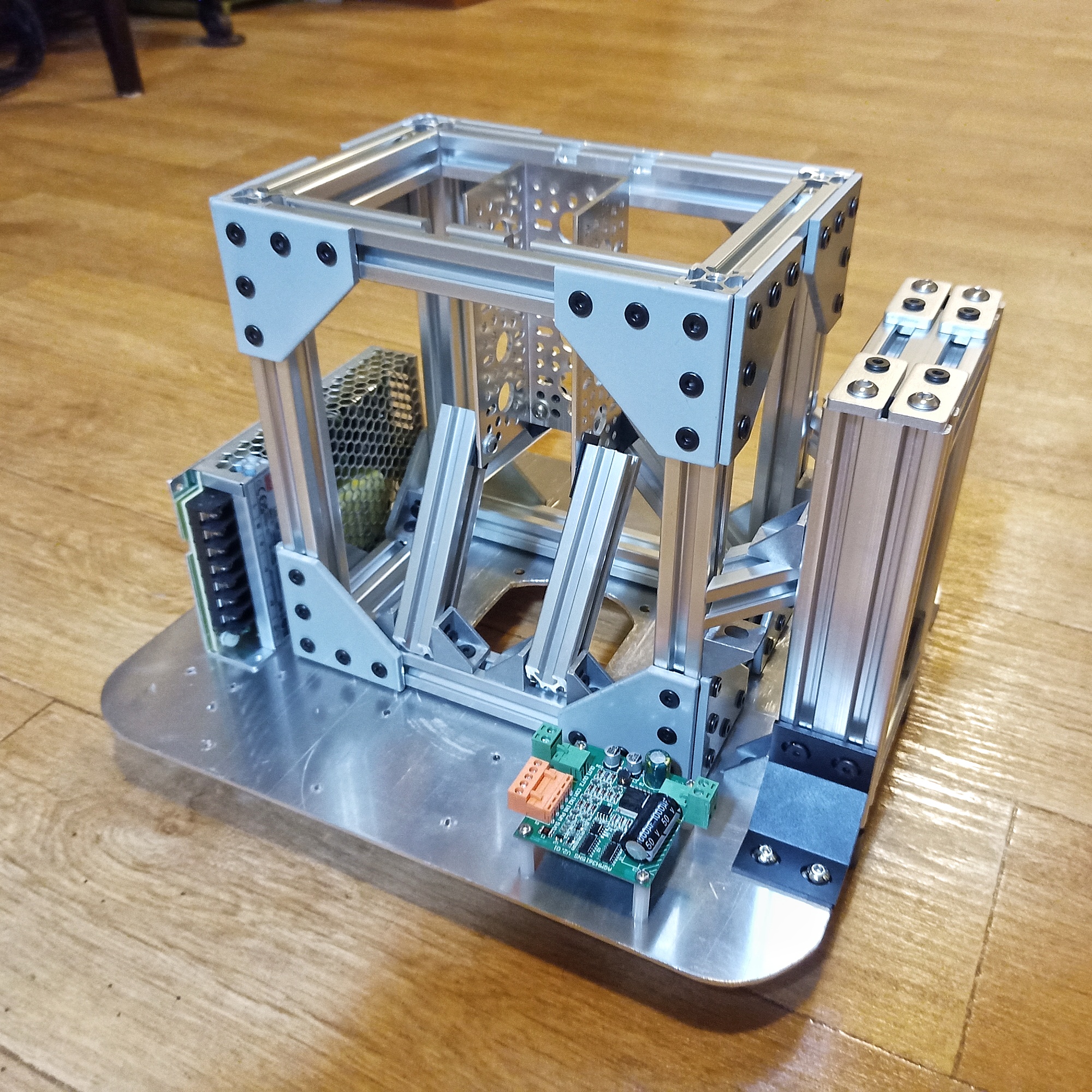 Andotrope Interior frame structure