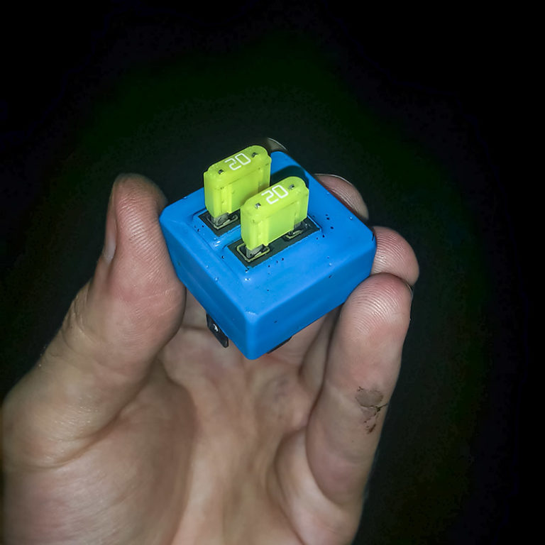 DeLorean Cooling Fan Relay Upgrade Realm of RIUM+