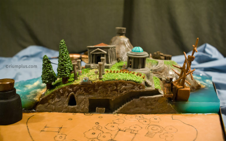 Myst Island Cake - cutout view
